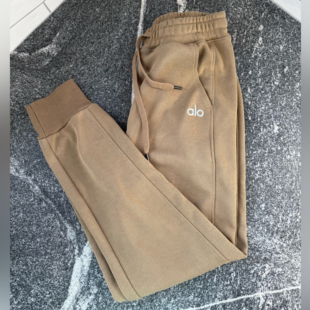 Alo sweatpants
